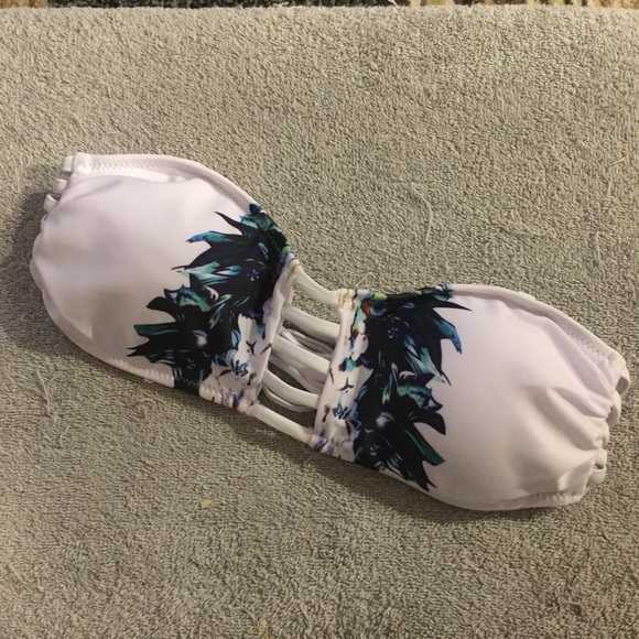 LAST ONE 6-8🔥Floral Cutout High Waist Suit - Picture 5 of 7